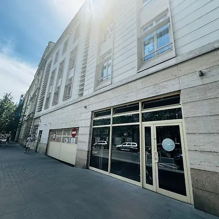 W Ogrodzie W Sercu Starego Krakowa *